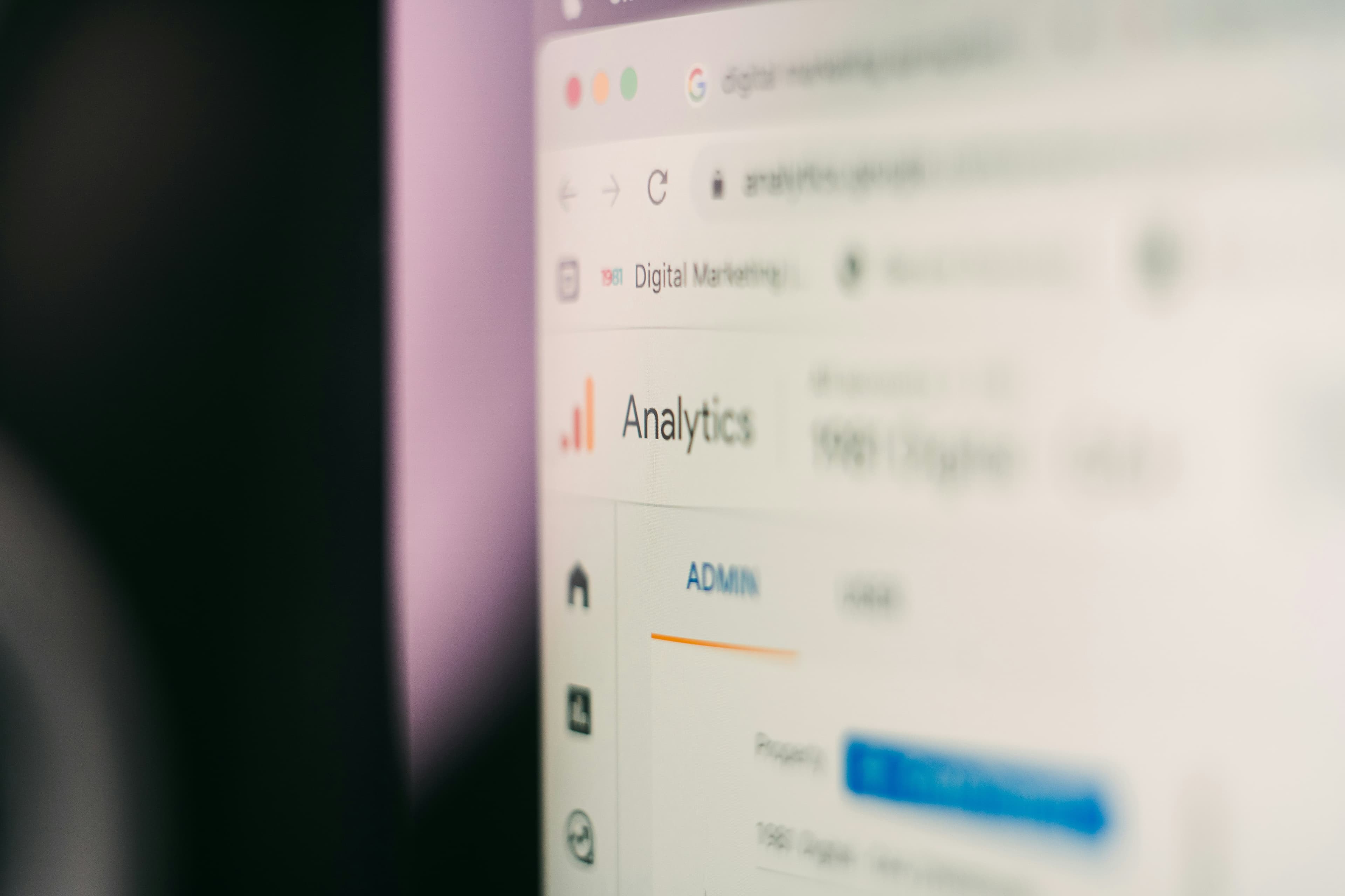 Analytics dashboard showing declining traffic despite stable rankings
